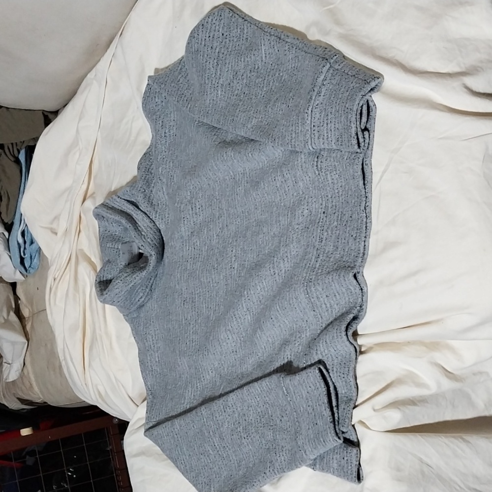 Calla Turtleneck Crop Top